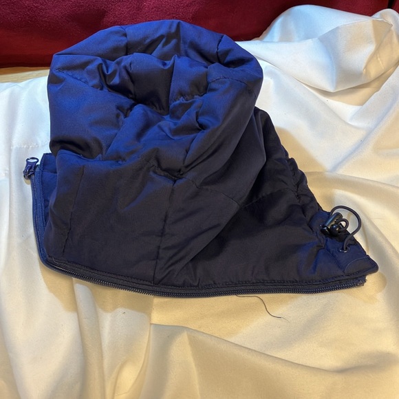 Winter Coat Hood with Zipper Attachment - Picture 2 of 3